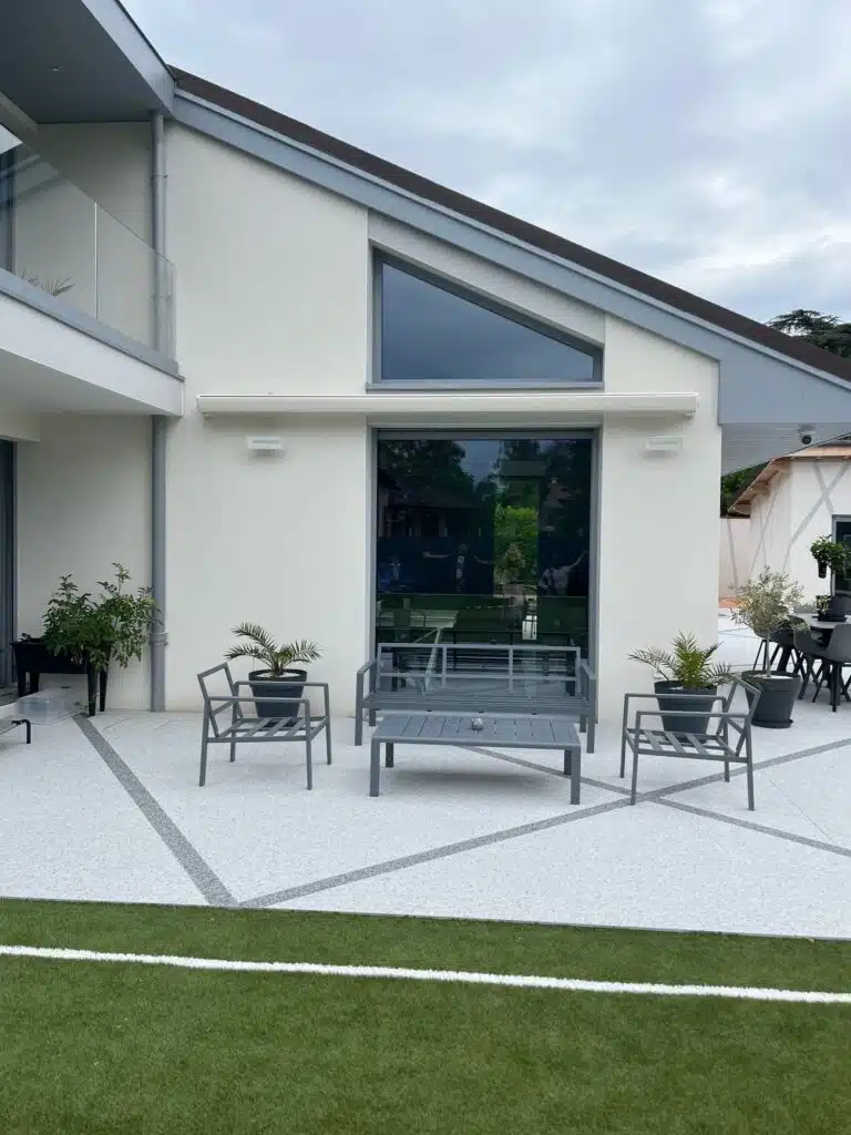 Caluire et cuire : Fenêtres châssis fixes en aluminium par A2B Concept