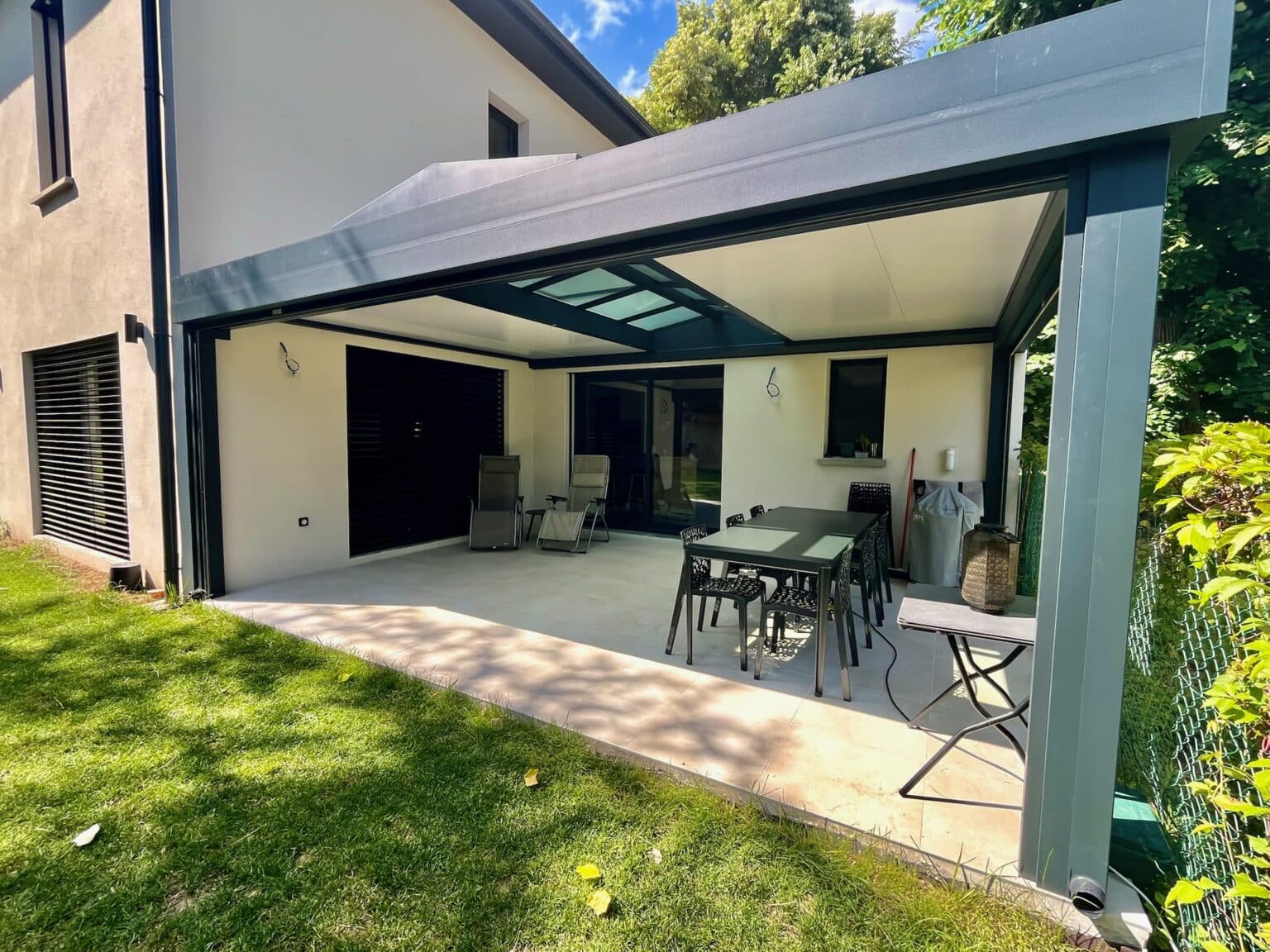 Pergola Toiture Fixe Évolutive en Véranda à Saint-Genis-Laval