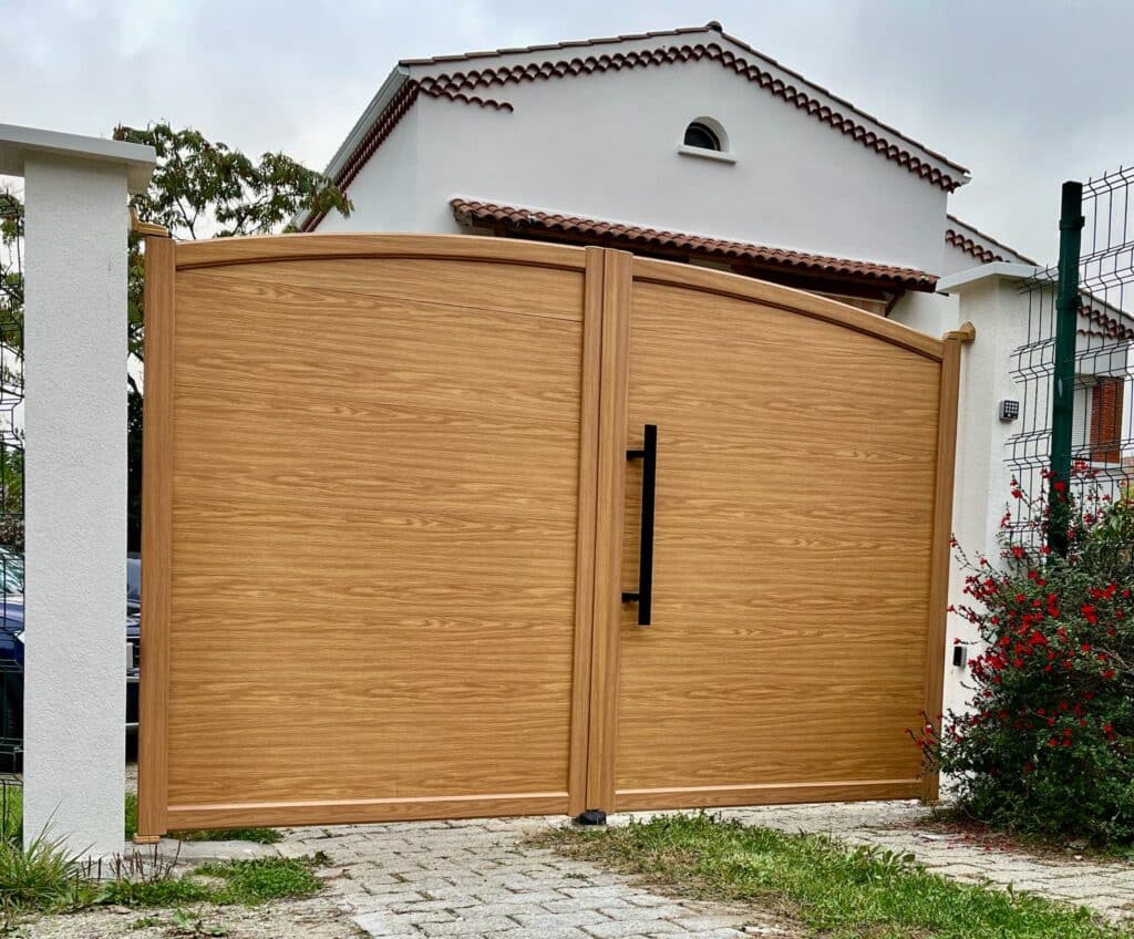 Installation d’un Portail Battant Aluminium à Chaponost