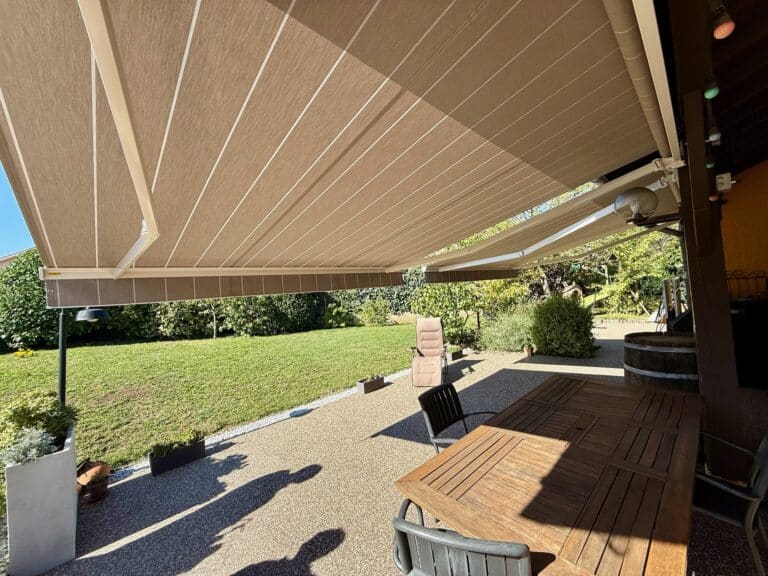 Installation d’un Store Banne Motorisé à Charly