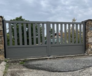 Installation d’un Portail Double Battants Aluminium Motorisé à Orliénas