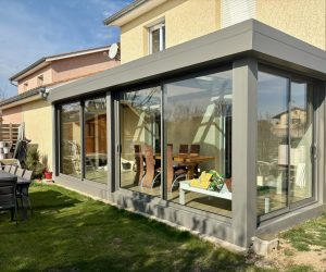 Installation d’une Véranda à Toiture Plate avec Confort Renforcé